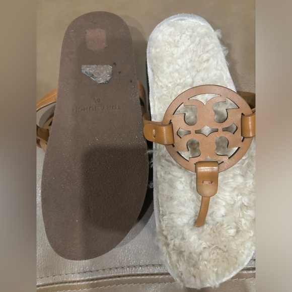 Tory Burch miller cloud shearling sandals - Picture 2 of 4